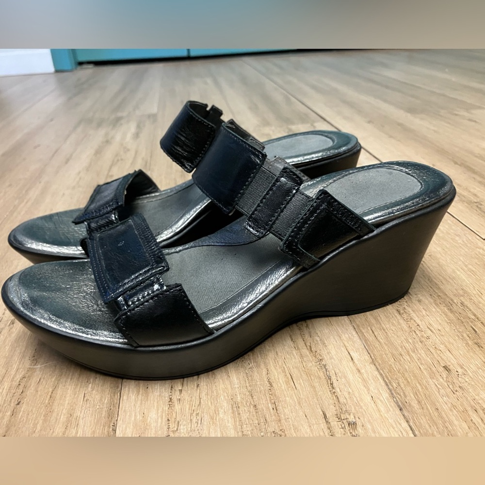 Naot women black patent leather 2 strap slide platform heels  silver lining. 9